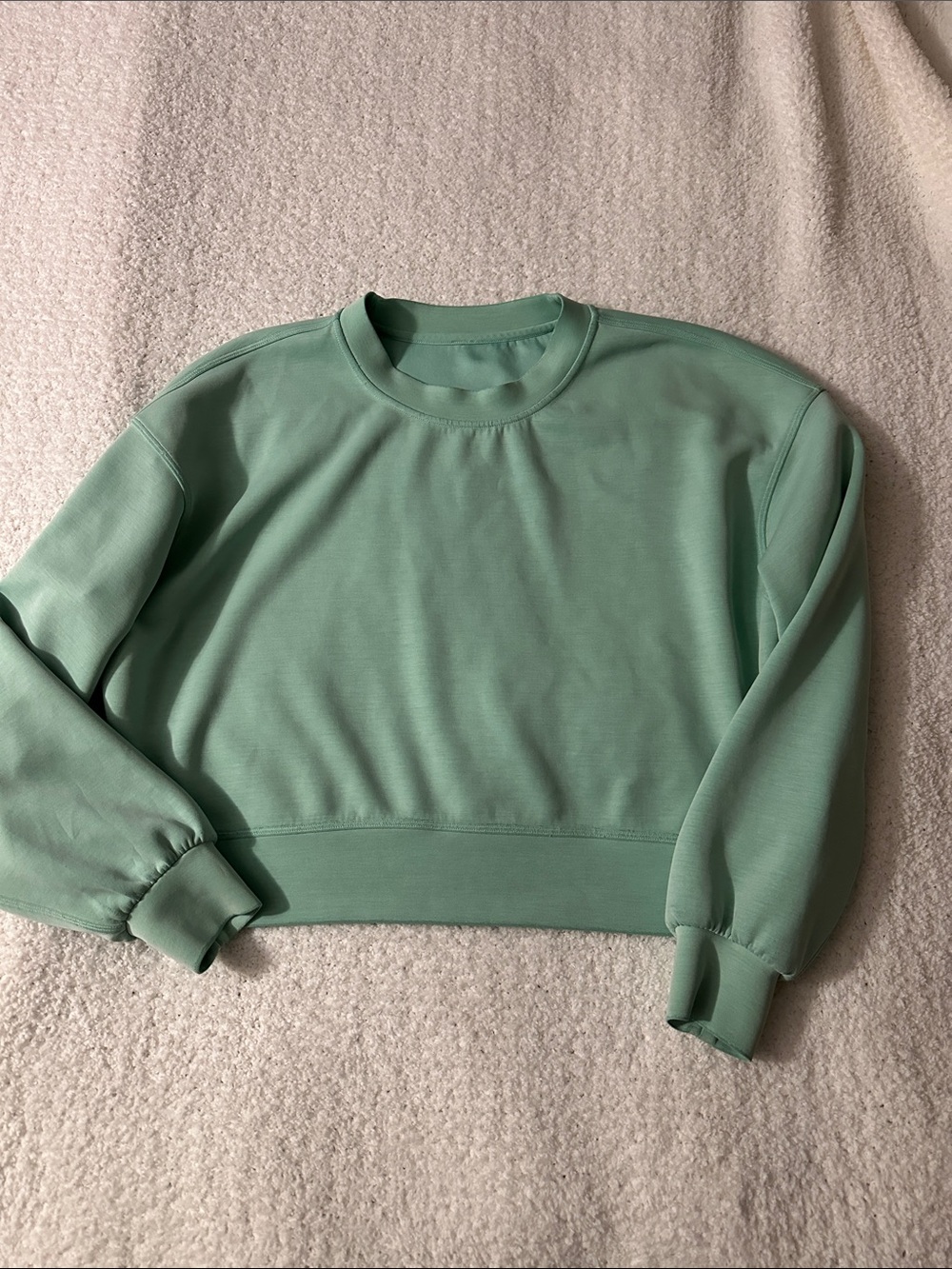 lululemon athletica Mint Green softstream Sweatshirt size 6